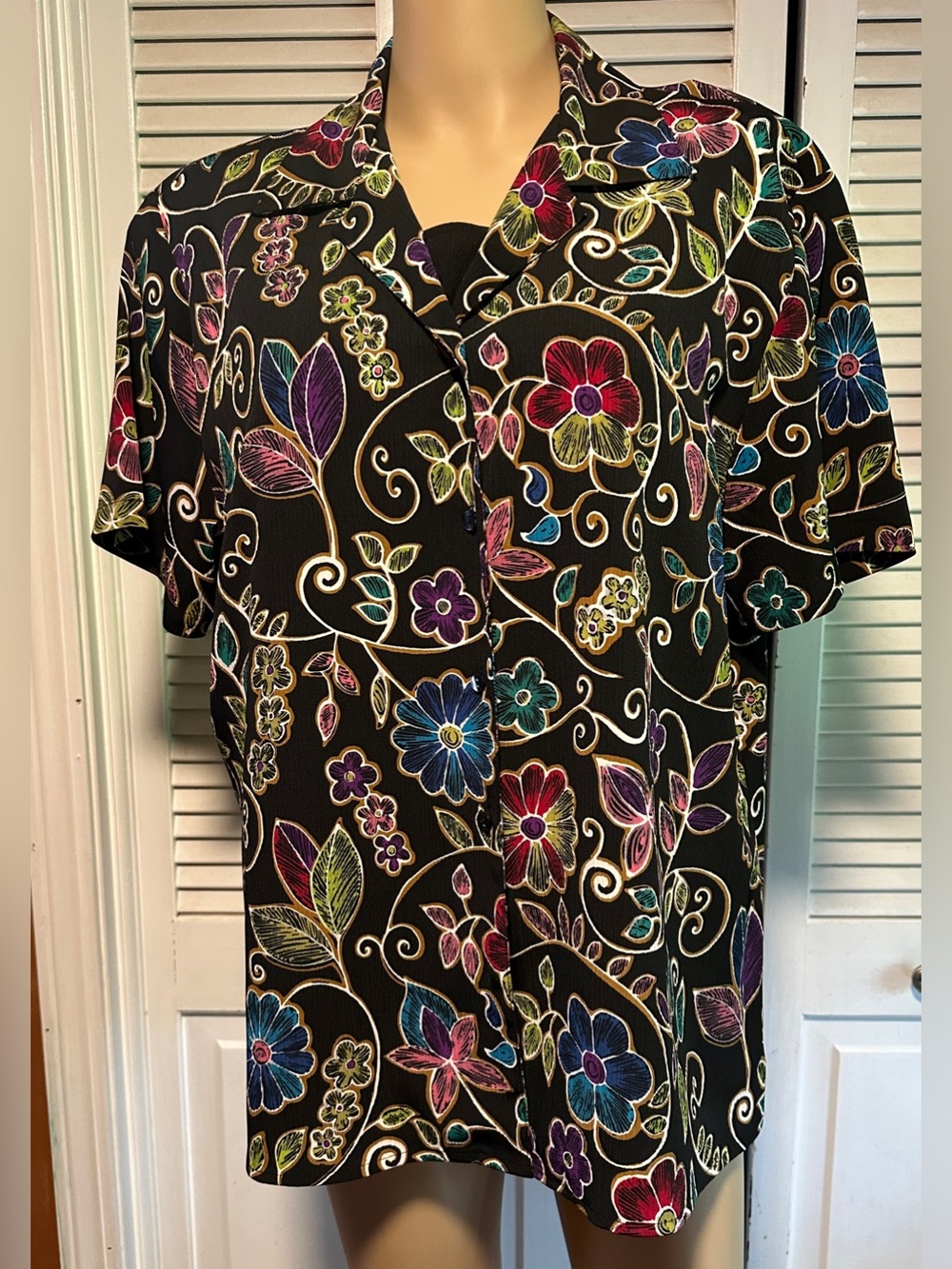 Black Satin Floral Layered Button Down Blouse Short Sleeved Notations Women’s XL